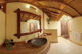 © copyright by Misool Eco Resort