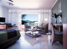 © copyright by The Hotel Cairns