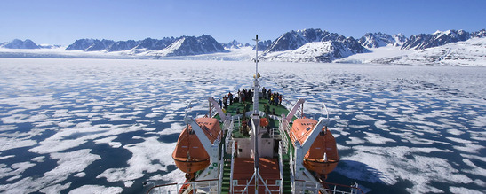 © copyright by Arjen Drost, Oceanwide Expeditions