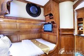 © copyright by Adelaar