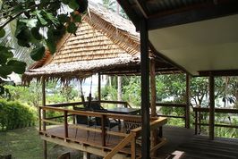 © copyright by Uepi Island Resort