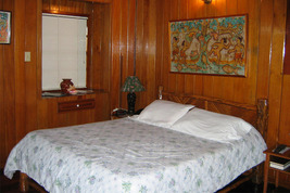 © copyright by Carolines Resort