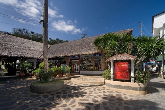 © copyright by Diversion Dive Travel